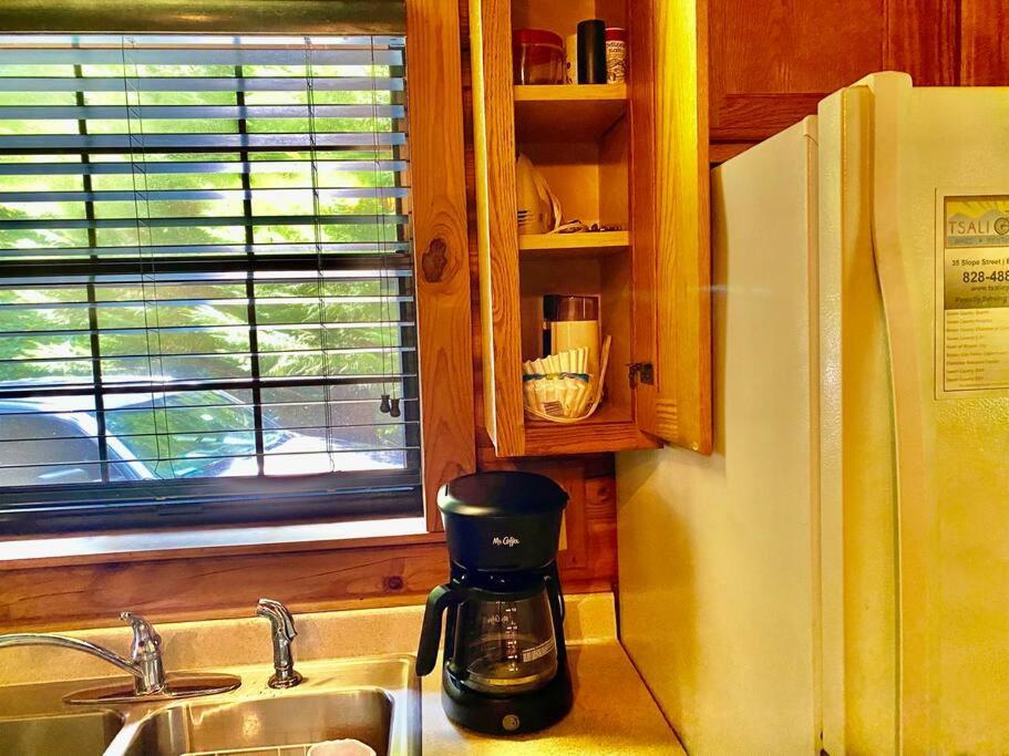 Good Life Cabin 2 Bryson City Extérieur photo